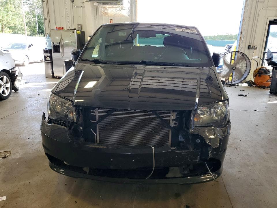 2017 DODGE GRAND CARAVAN SE 5