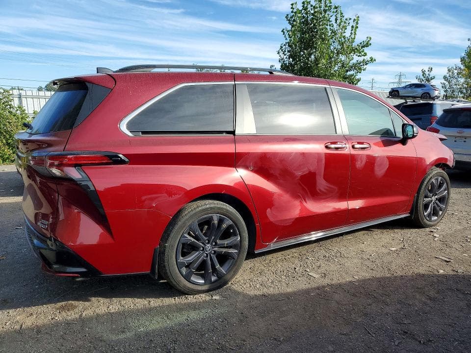 2022 TOYOTA SIENNA LE 3