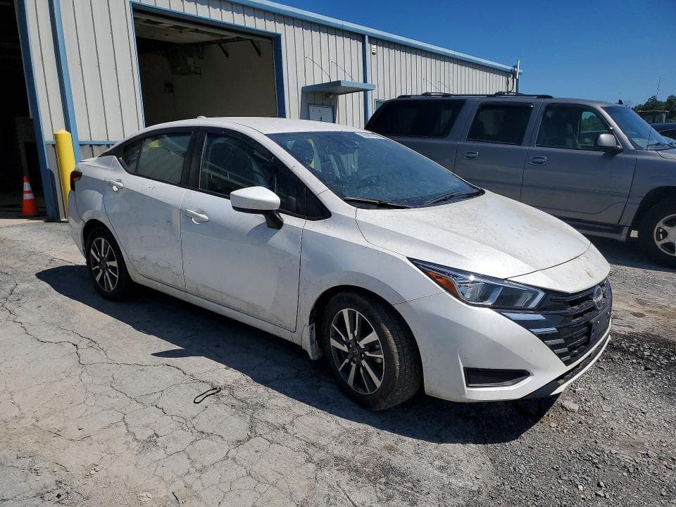 2024 NISSAN VERSA SV 4