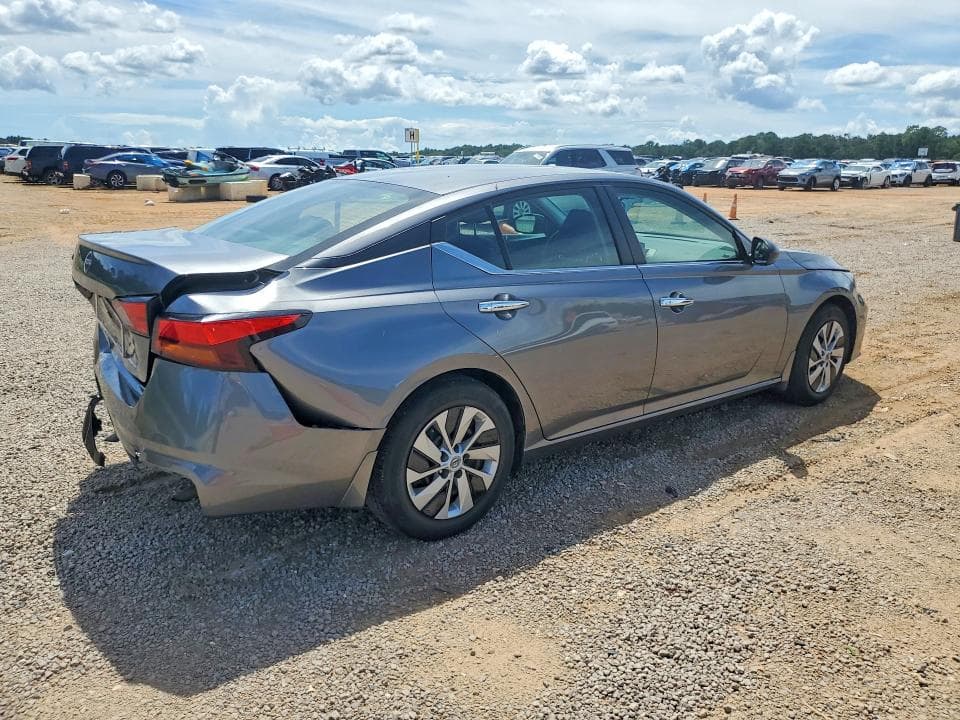 2024 NISSAN ALTIMA S 3
