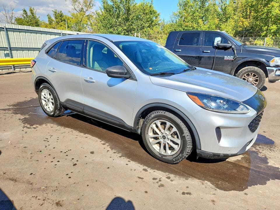 2020 FORD ESCAPE SE 4