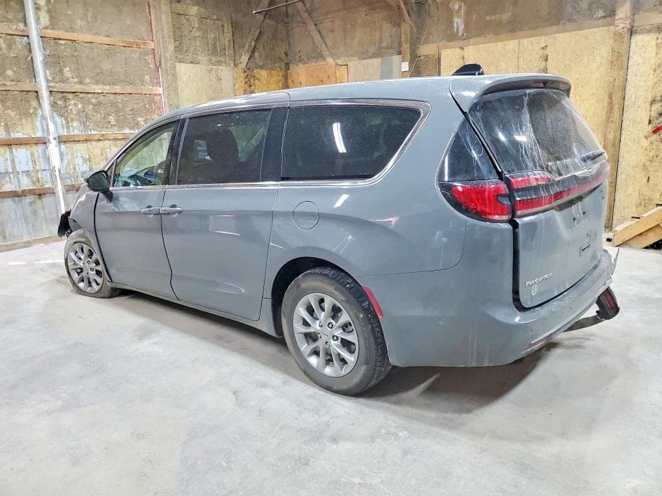 2023 CHRYSLER PACIFICA TOURING L 2
