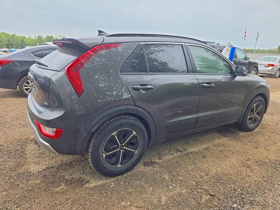 2023 KIA NIRO EX 3