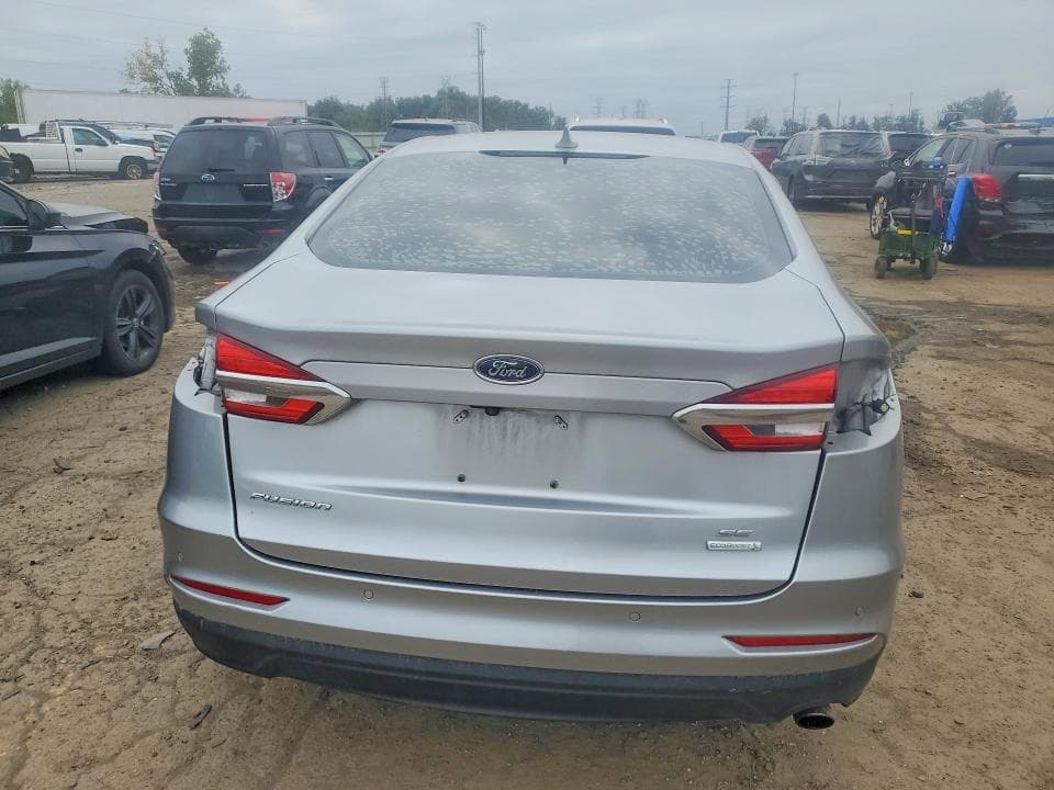 2020 FORD FUSION SE 6