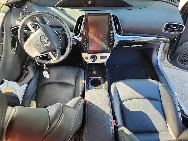 2018 TOYOTA PRIUS FOUR 8