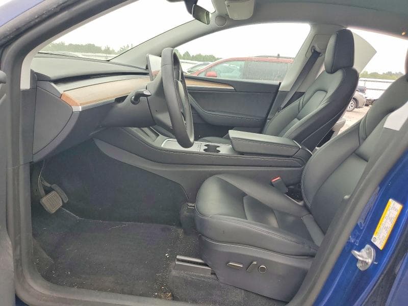 2025 TESLA MODEL Y 7