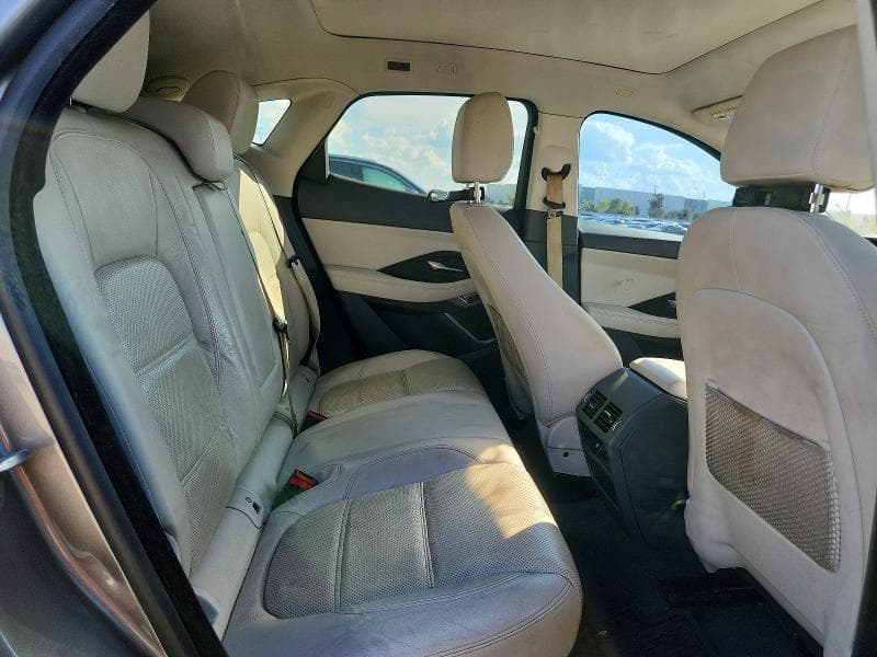 2019 JAGUAR E-PACE SE 11