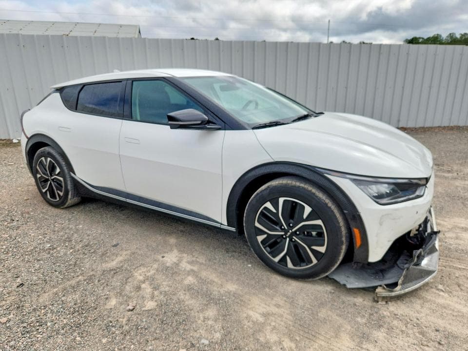 2023 KIA EV6 WIND 4