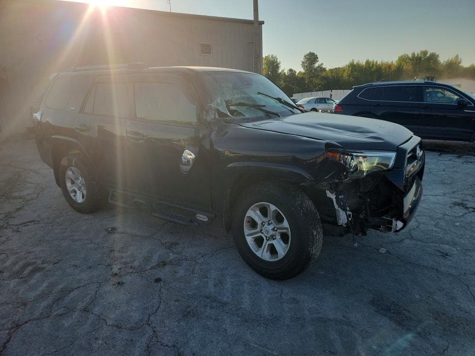 2024 TOYOTA 4RUNNER SR5 4