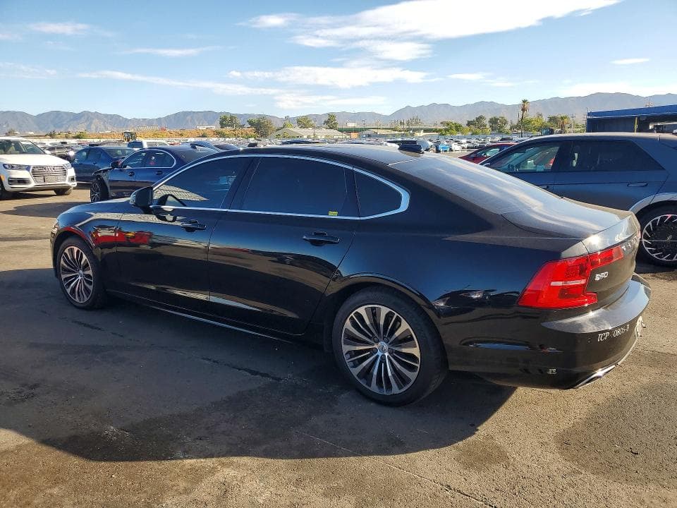 2020 VOLVO S90 T6 MOMENTUM 2
