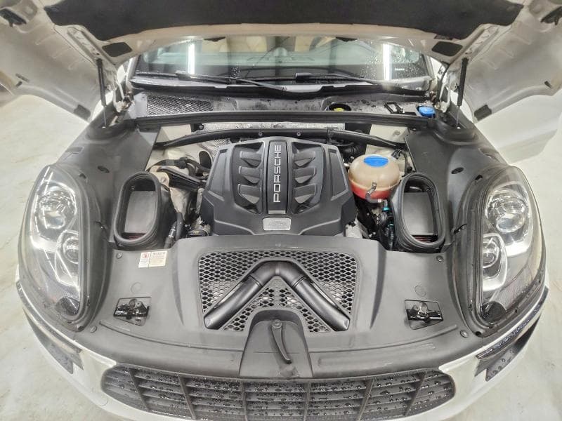 2017 PORSCHE MACAN S 12