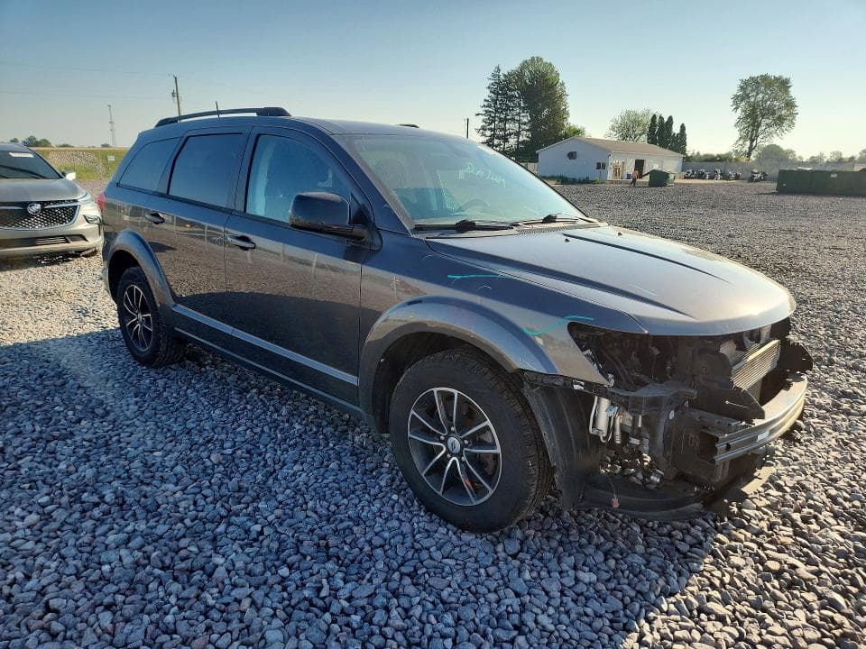 2019 DODGE JOURNEY SE 4