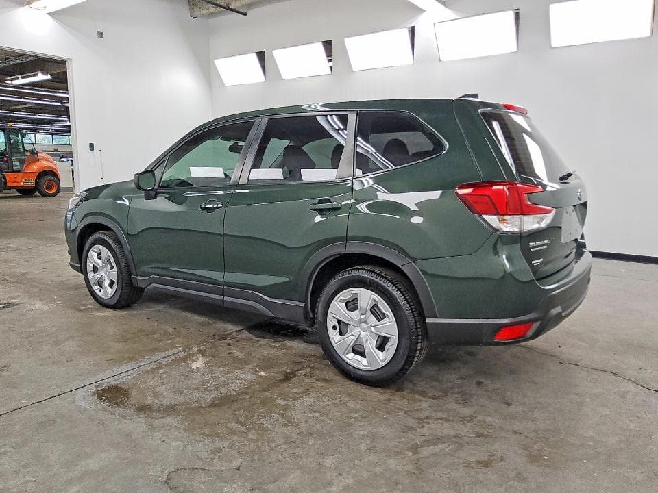 2023 SUBARU FORESTER 2