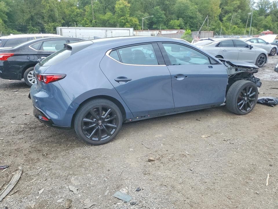2023 MAZDA 3 PREMIUM 3