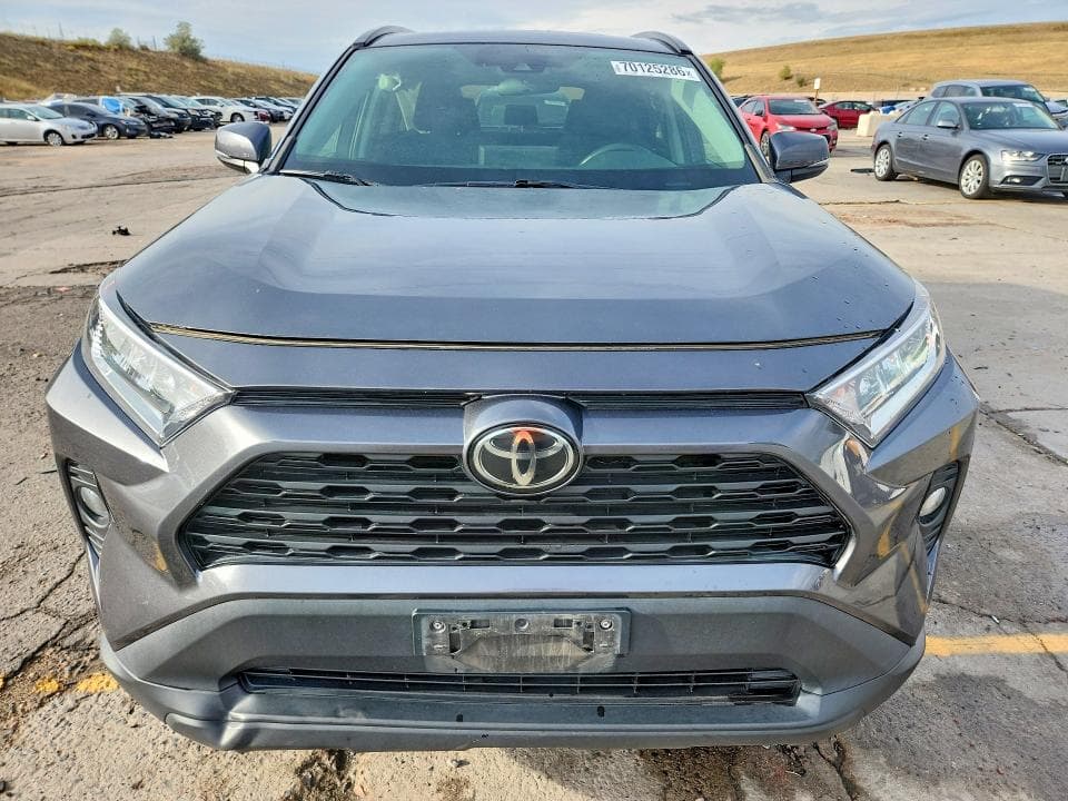 2020 TOYOTA RAV4 XLE 5