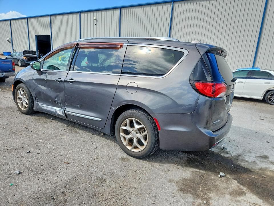 2017 CHRYSLER PACIFICA LIMITED 2