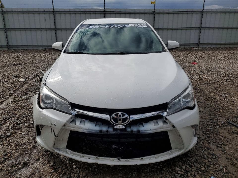 2017 TOYOTA CAMRY SE 5