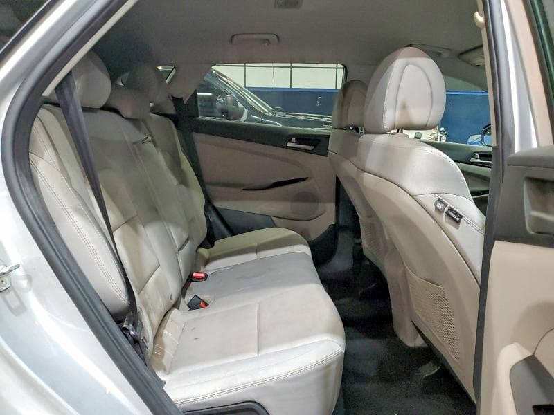 2018 HYUNDAI TUCSON SE 11