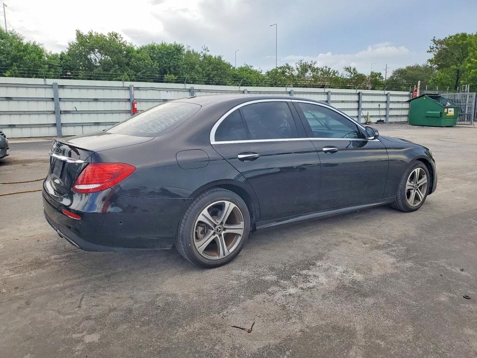 2018 MERCEDES-BENZ E 300 3