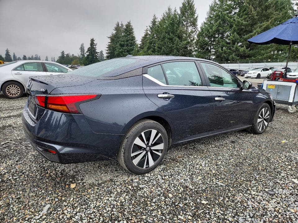 2021 NISSAN ALTIMA SV 3