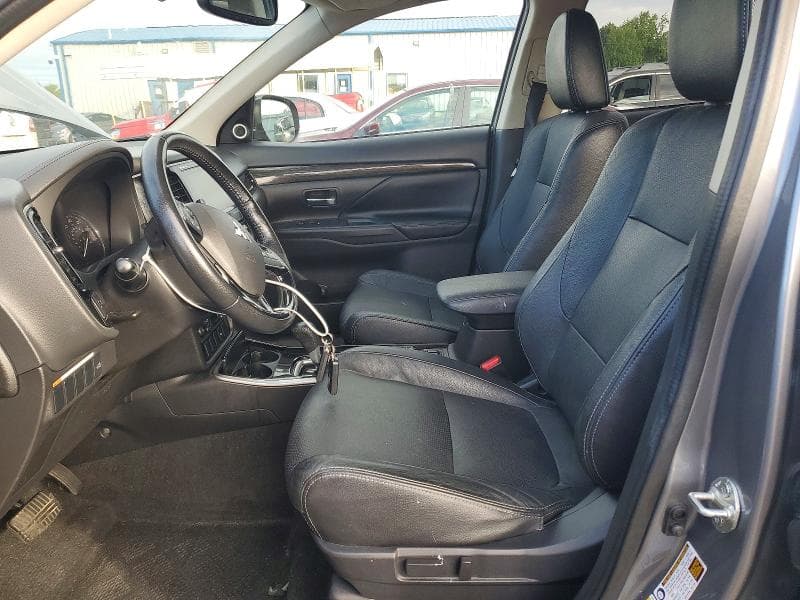 2017 MITSUBISHI OUTLANDER SE 7