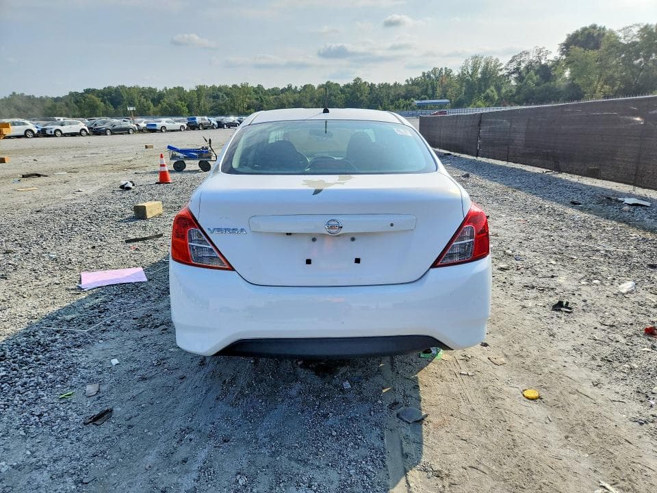 2019 NISSAN VERSA S 6