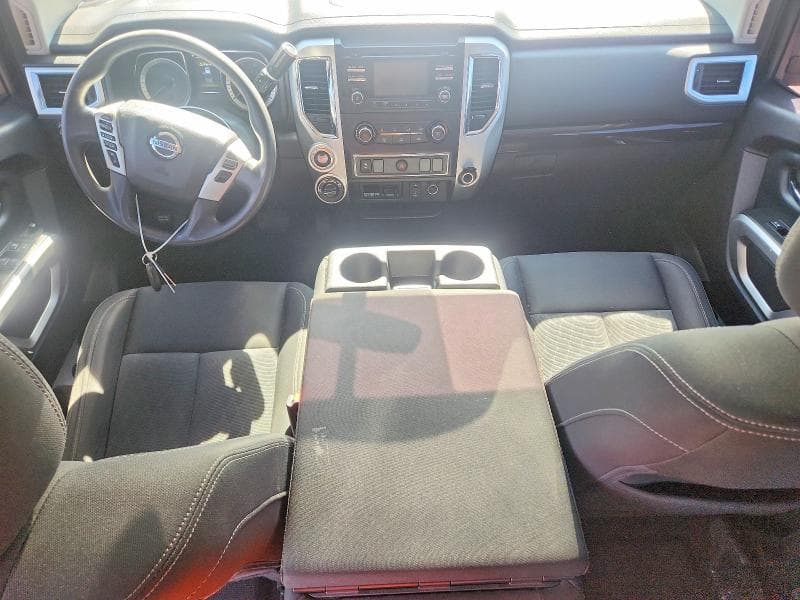 2017 NISSAN TITAN XD SV 8