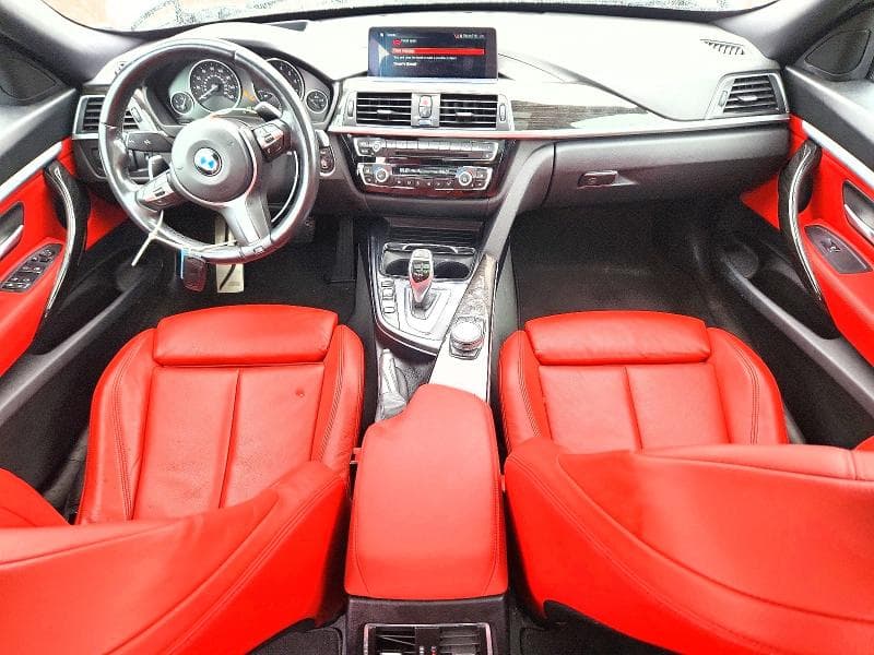 2018 BMW 330 XIGT 8