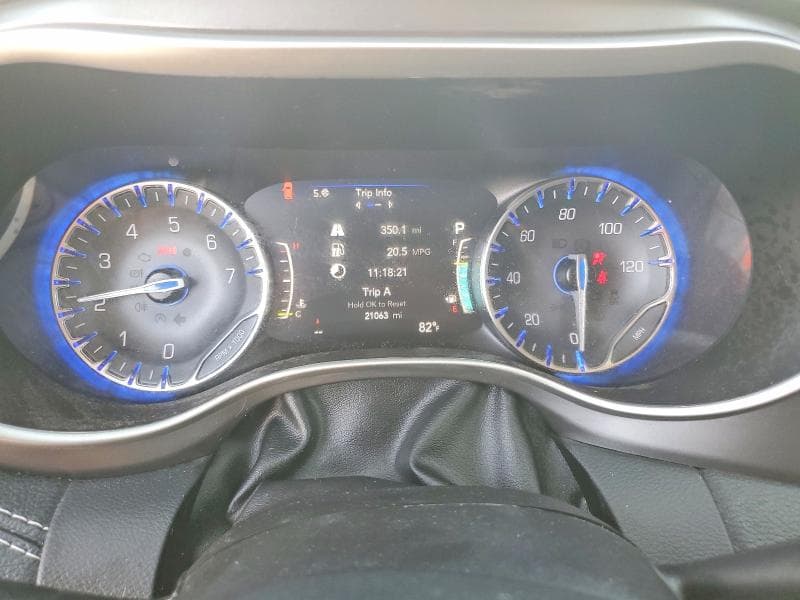2023 CHRYSLER PACIFICA TOURING L 9