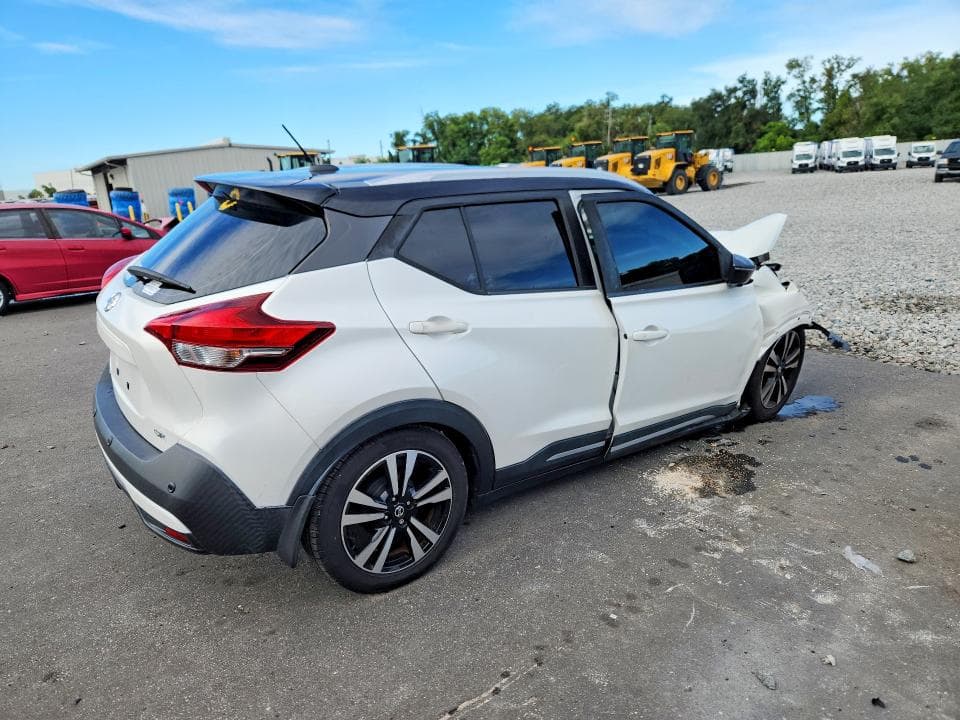 2020 NISSAN KICKS SR 3