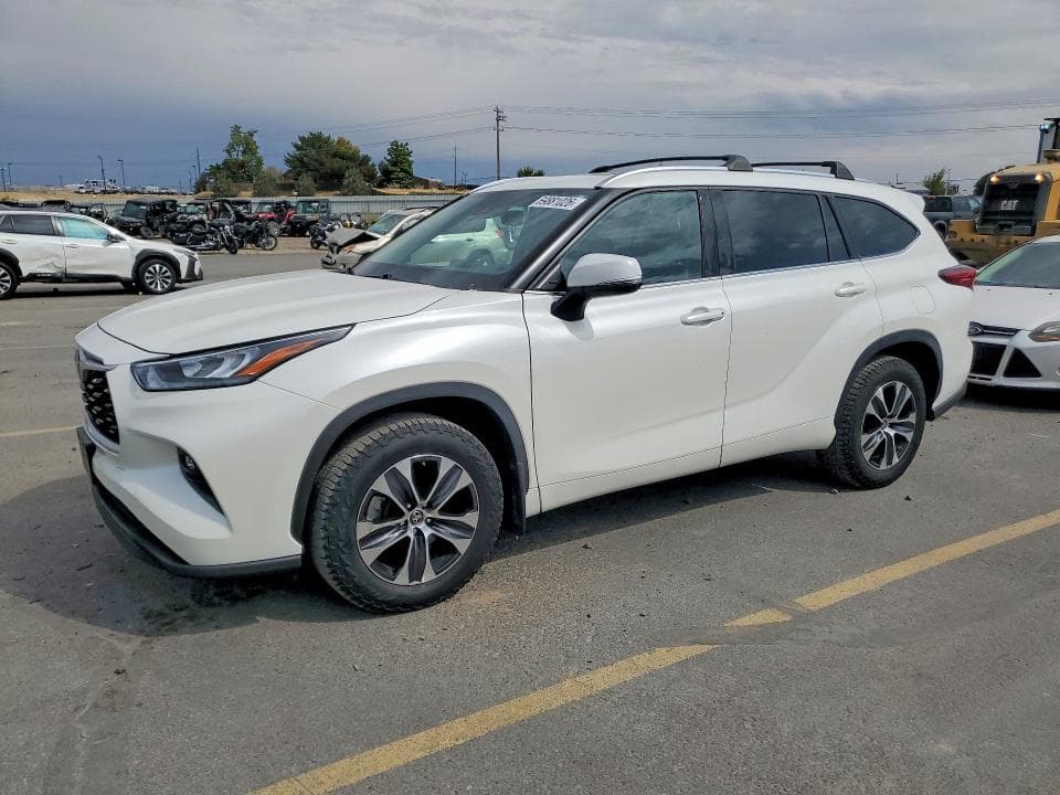 2020 TOYOTA HIGHLANDER XLE