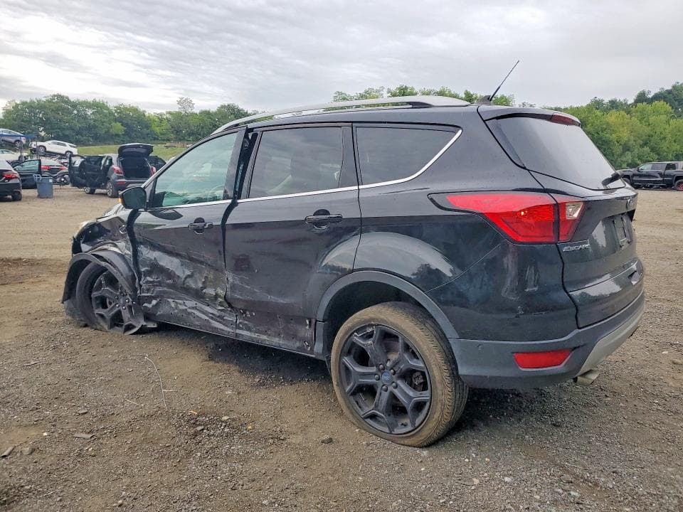2019 FORD ESCAPE TITANIUM 2