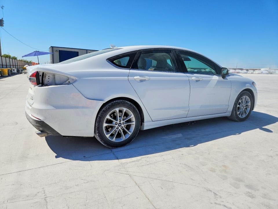2019 FORD FUSION SE 3