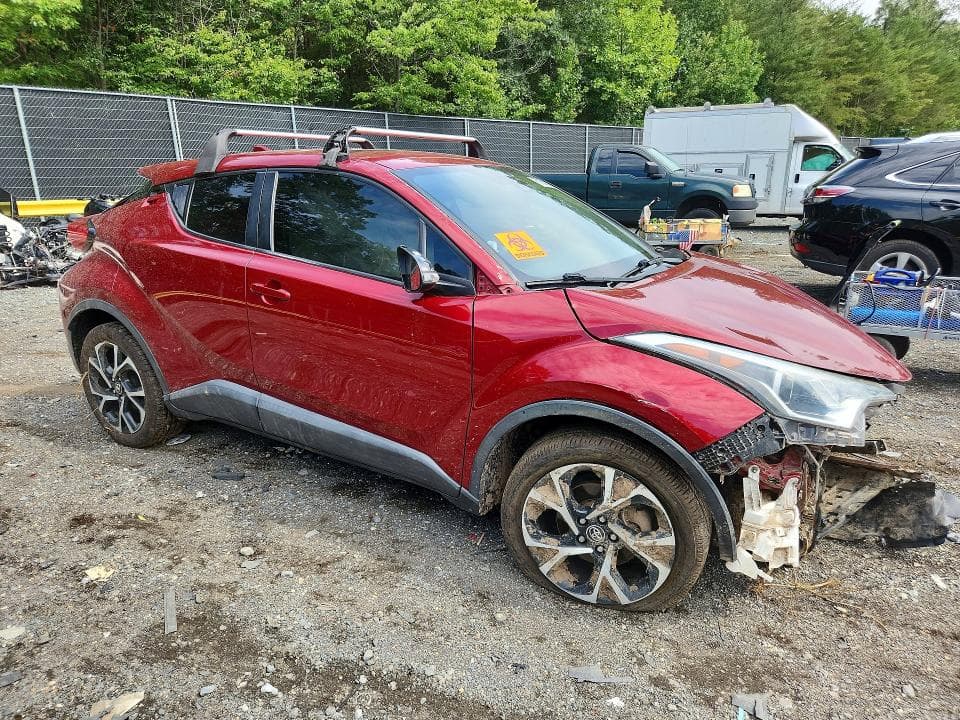 2018 TOYOTA C-HR XLE 4