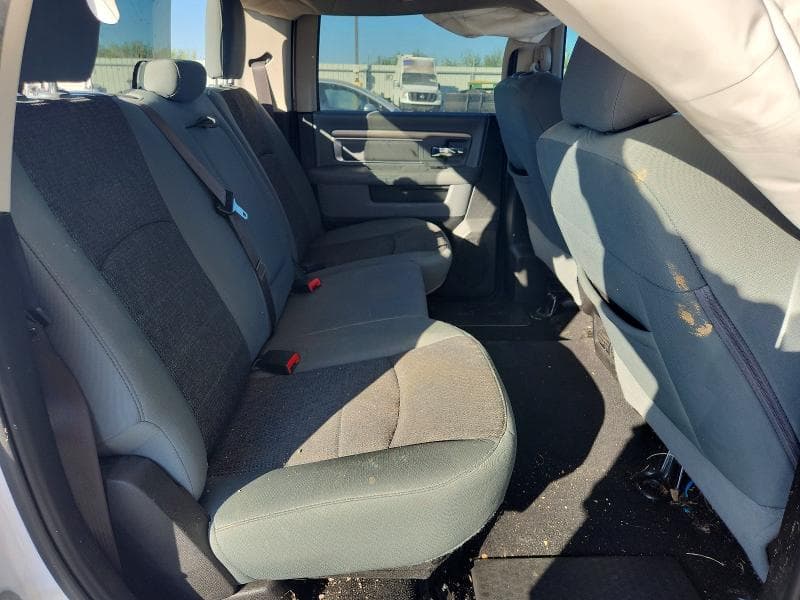 2019 RAM 1500 CLASSIC SLT 10