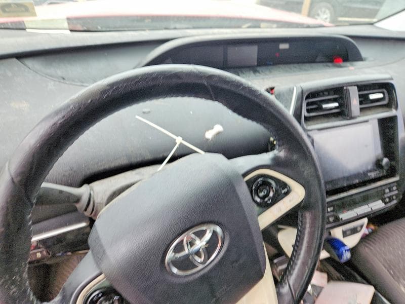 2018 TOYOTA PRIUS THREE 9