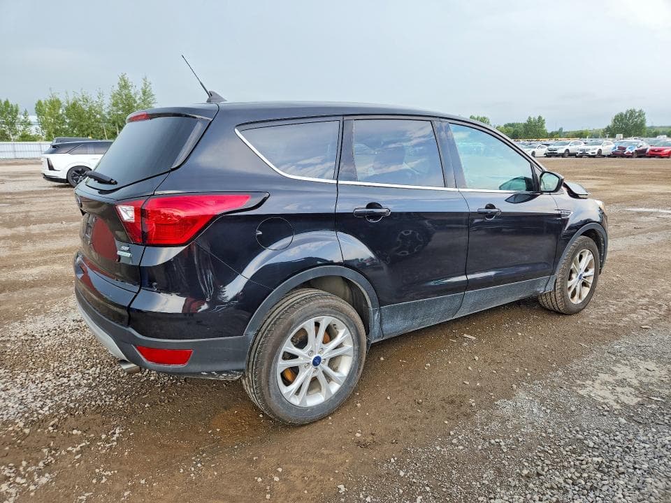 2019 FORD ESCAPE SE 3