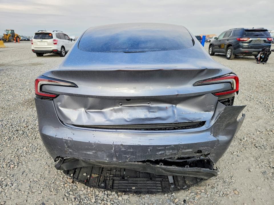 2025 TESLA MODEL 3 6