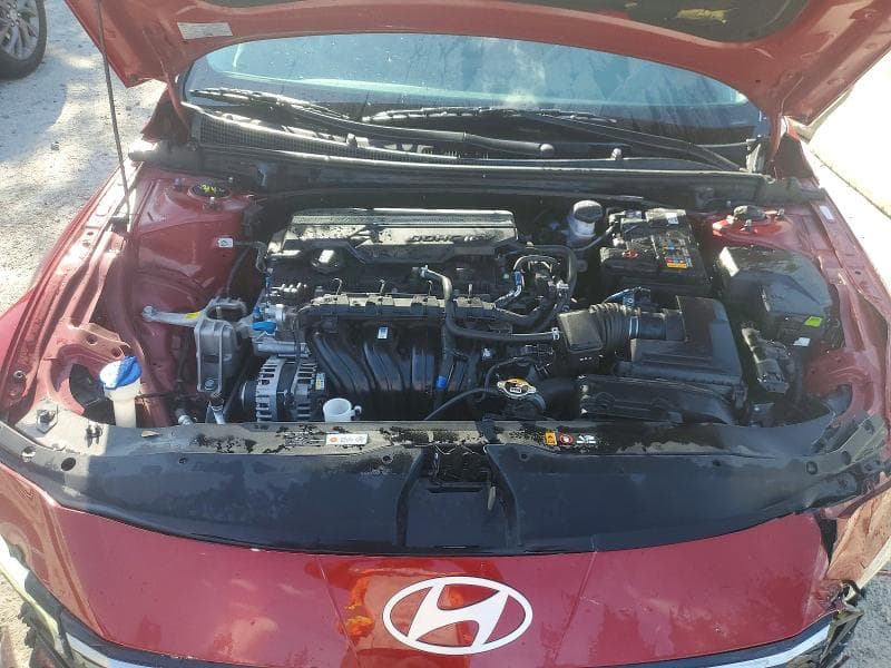 2025 HYUNDAI ELANTRA SEL 11