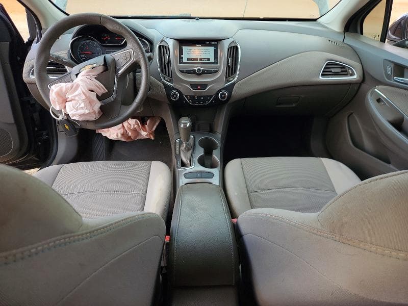2017 CHEVROLET CRUZE LT 8