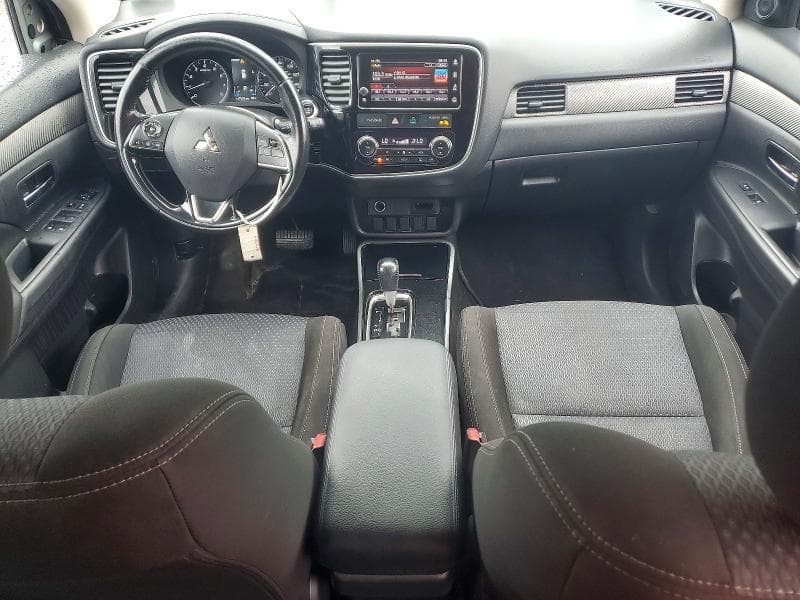 2018 MITSUBISHI OUTLANDER SE 8