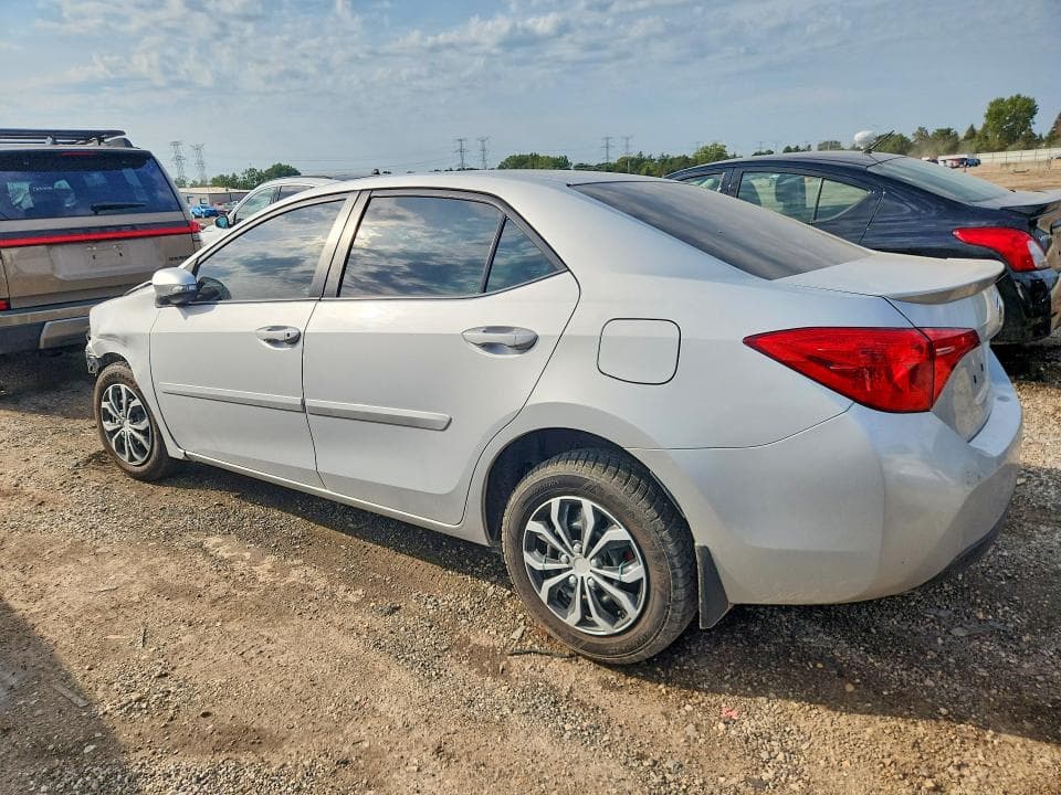 2017 TOYOTA COROLLA SE 2