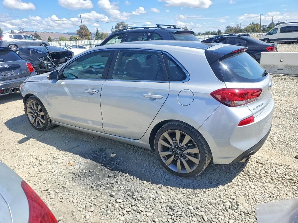 2018 HYUNDAI ELANTRA GT SPORT 2