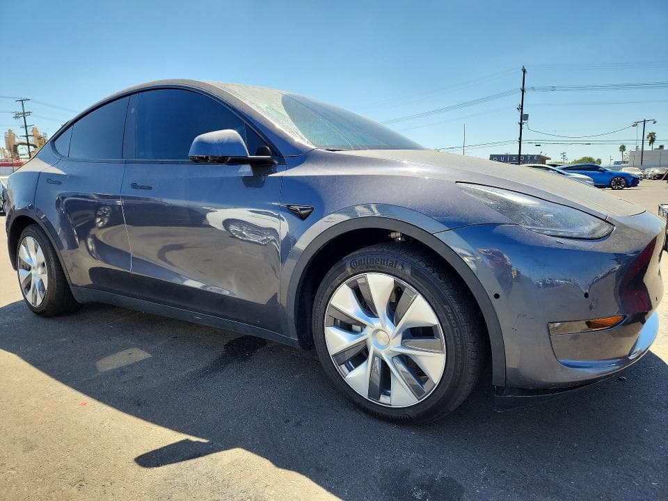 2023 TESLA MODEL Y 4