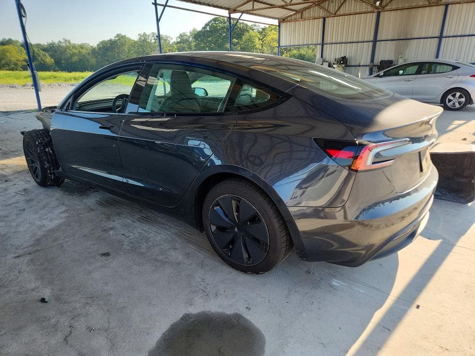 2025 TESLA MODEL 3 2
