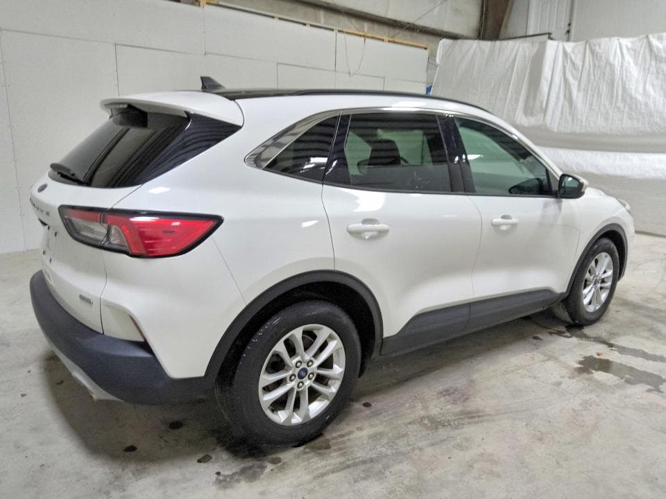 2020 FORD ESCAPE SE 3