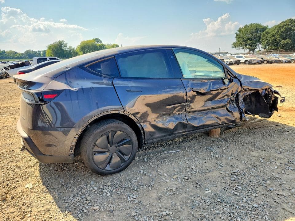 2026 TESLA MODEL Y 3