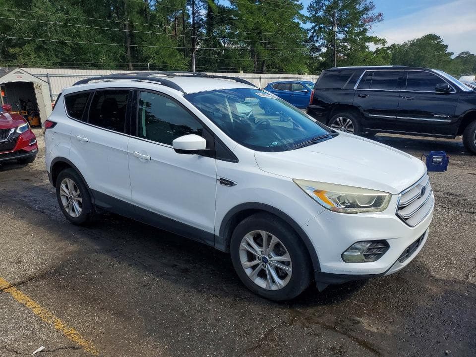 2017 FORD ESCAPE SE 4
