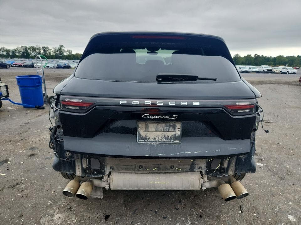 2022 PORSCHE CAYENNE S 6