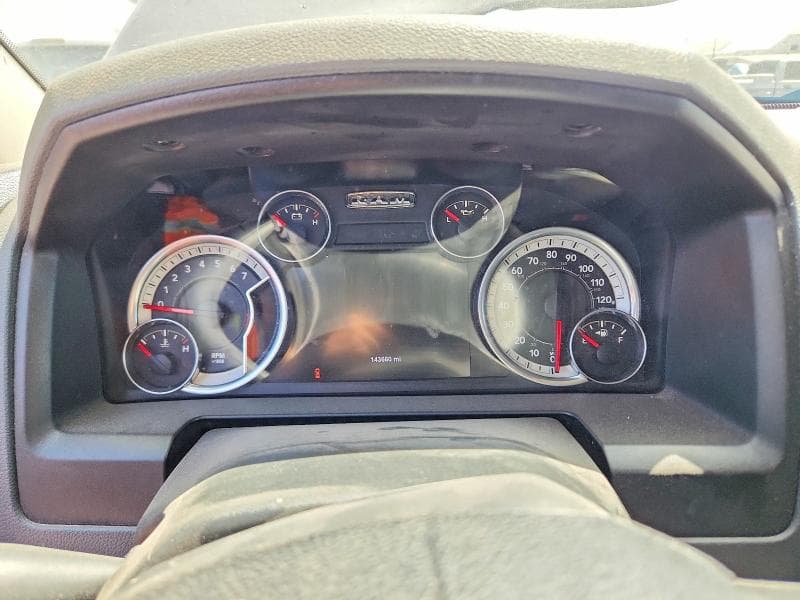 2017 RAM 1500 SLT 9
